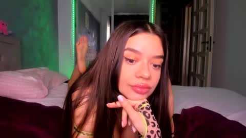 miss_medyson online show from March 12, 8:19 am