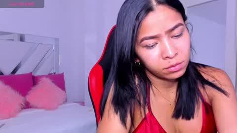   online show from February 11, 10:50 pm