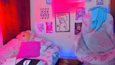 Snapshot of miss_meggaann chatting on June 18, 7:07 pm MEGG online show from June 18, 7:07 pm