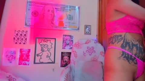 Snapshot of miss_meggaann chatting on June 20, 5:49 pm MEGG online show from June 20, 5:49 pm