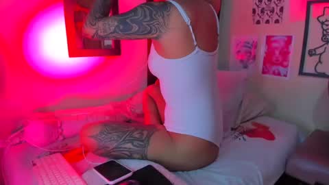 Snapshot of miss_meggaann chatting on July 23, 9:35 pm MEGG online show from July 23, 9:35 pm