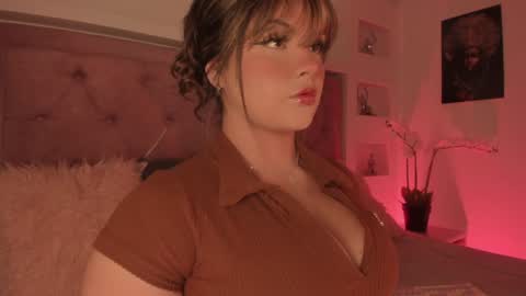 Melissa   online show from December 13, 1:22 pm