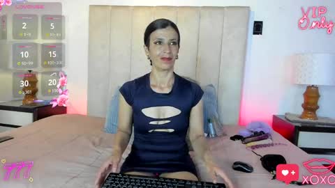 Snapshot of miss_milf_ chatting on April 2, 7:44 pm miss_milf_ online show from April 2, 7:44 pm