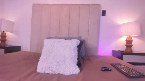 miss_milf_ online show from June 26, 7:51 pm