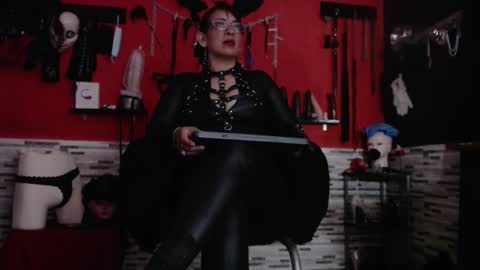 Mistress Miranda online show from October 19, 11:11 am