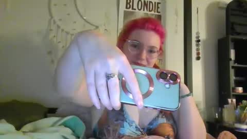 Snapshot of miss_miseryxo chatting on February 27, 6:02 am bri online show from February 27, 6:02 am