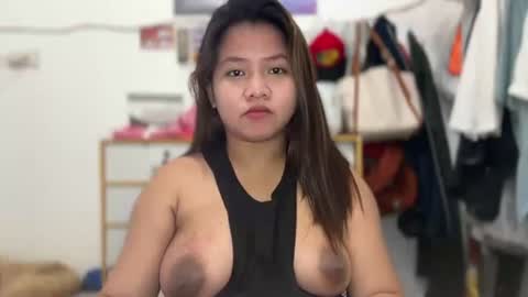 Snapshot of miss_peachyxxx chatting on July 23, 2:59 pm Lyn online show from July 23, 2:59 pm