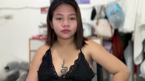 Snapshot of miss_peachyxxx chatting on July 30, 5:50 am Lyn online show from July 30, 5:50 am