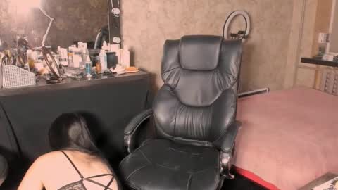 Leya online show from October 31, 6:09 pm