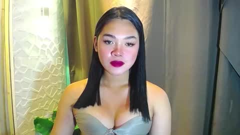 Snapshot of miss_precious_xx chatting on March 21, 5:56 am Precious online show from March 21, 5:56 am