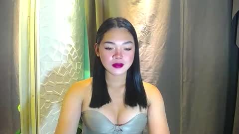 Snapshot of miss_precious_xx chatting on March 24, 2:16 am Precious online show from March 24, 2:16 am
