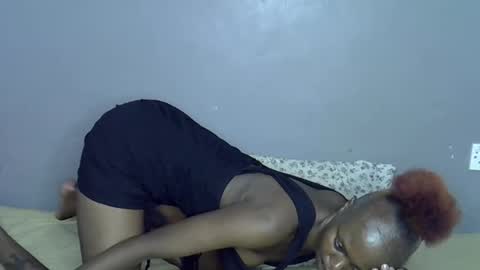 Snapshot of miss_pretty1 chatting on December 2, 10:49 pm miss_pretty1 online show from December 2, 10:49 pm