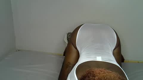 Snapshot of miss_pretty1 chatting on December 16, 8:41 am miss_pretty1 online show from December 16, 8:41 am