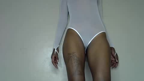 Snapshot of miss_pretty1 chatting on January 6, 5:49 pm miss_pretty1 online show from January 6, 5:49 pm