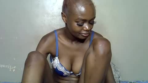 Snapshot of miss_pretty1 chatting on January 11, 7:19 pm miss_pretty1 online show from January 11, 7:19 pm