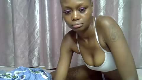 Snapshot of miss_pretty1 chatting on February 3, 6:46 pm miss_pretty1 online show from February 3, 6:46 pm
