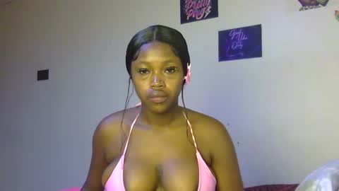 miss_sexyyy online show from December 3, 1:53 pm