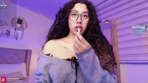 Amy Olivera online show from October 14, 1:23 pm