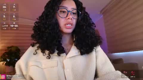 Amy Olivera online show from June 16, 1:03 pm