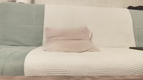 Snapshot of miss_smile_ chatting on March 24, 11:37 am Vikki online show from March 24, 11:37 am