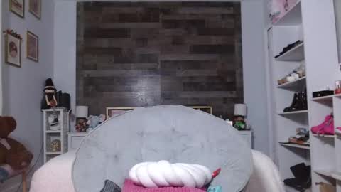 Goddess Laura online show from September 20, 10:55 pm