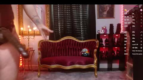 Goddess Laura online show from October 31, 2:51 pm