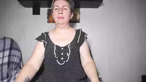miss_tasha_kom online show from September 19, 8:27 am