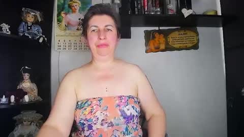 Snapshot of miss_tasha_kom chatting on May 16, 10:36 am miss_tasha_kom online show from May 16, 10:36 am