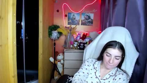 Snapshot of miss_tasy chatting on January 10, 9:00 am Melanie January 15th is my birthday there will be an interesting show online show from January 10, 9:00 am