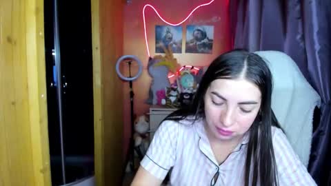 Snapshot of miss_tasy chatting on February 18, 4:30 am Melanie January 15th is my birthday there will be an interesting show online show from February 18, 4:30 am