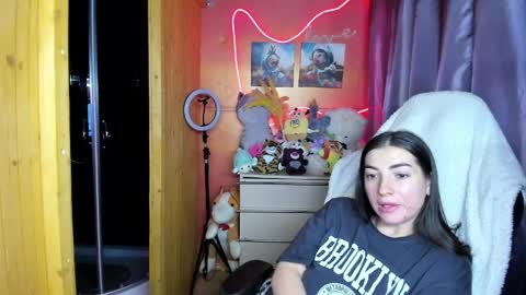 Snapshot of miss_tasy chatting on March 27, 4:40 am Melanie January 15th is my birthday there will be an interesting show online show from March 27, 4:40 am