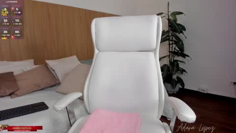 Adara Lpez online show from December 19, 1:29 pm