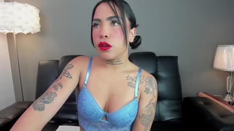 Vaiolette online show from December 7, 11:07 am