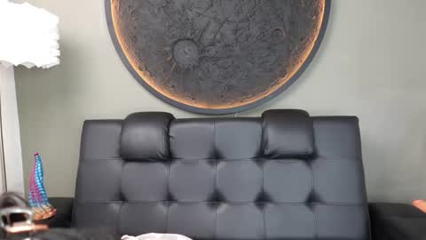 Vaiolette online show from March 27, 11:10 am