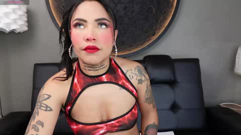 Vaiolette online show from May 25, 11:05 am