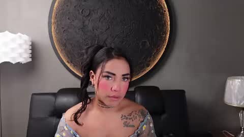Vaiolette online show from June 30, 11:00 am