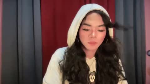 Snapshot of miss_veron_xoxo chatting on November 9, 8:40 pm miss_veron_xoxo online show from November 9, 8:40 pm