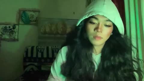 Snapshot of miss_veron_xoxo chatting on November 29, 6:11 pm miss_veron_xoxo online show from November 29, 6:11 pm