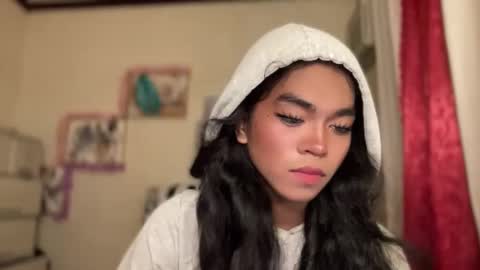 Snapshot of miss_veron_xoxo chatting on December 3, 9:51 am miss_veron_xoxo online show from December 3, 9:51 am