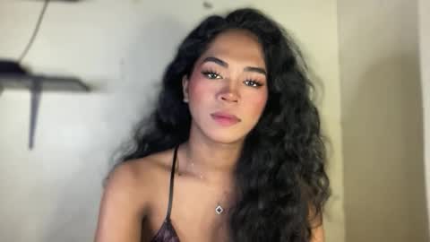 miss_veron_xoxo online show from December 18, 8:15 pm