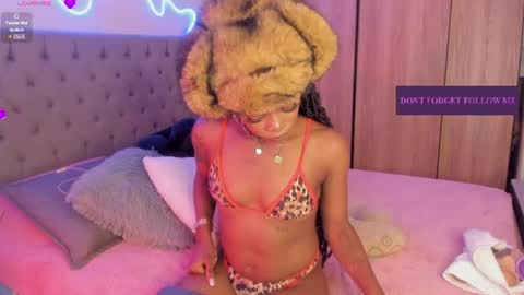 Tay Tay Independent Model   online show from August 6, 8:38 am
