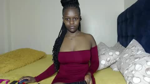 Snapshot of miss_wet_bunnyy chatting on November 14, 6:39 pm Cherry online show from November 14, 6:39 pm