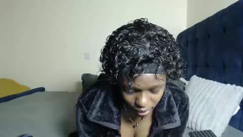 Snapshot of miss_wet_bunnyy chatting on November 28, 1:08 am Cherry online show from November 28, 1:08 am