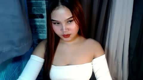 Snapshot of miss_yannax chatting on May 29, 8:01 am yanna online show from May 29, 8:01 am
