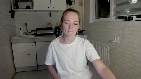 miss_you20 online show from September 12, 9:26 pm