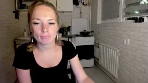 miss_you20 online show from September 14, 7:13 pm