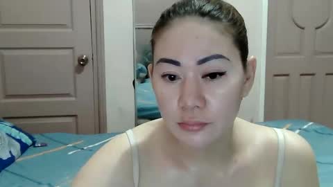 HOT MOMMY ZEPHYR online show from February 21, 1:39 am