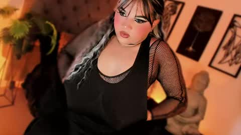 Snapshot of miss_zz chatting on April 17, 4:21 pm miss_zz online show from April 17, 4:21 pm