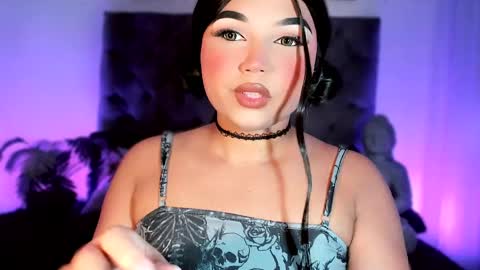 Snapshot of miss_zz chatting on May 11, 1:55 am miss_zz online show from May 11, 1:55 am