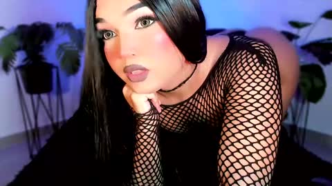 Snapshot of miss_zz chatting on May 22, 7:19 pm miss_zz online show from May 22, 7:19 pm